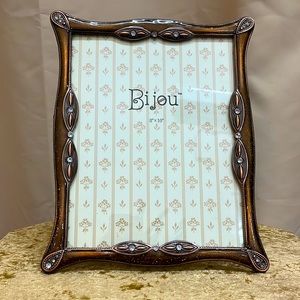 NWOB beautiful 8"x10" photo frame